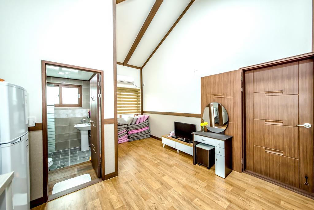 Villa Jeju Myung House Seogwipo Esterno foto